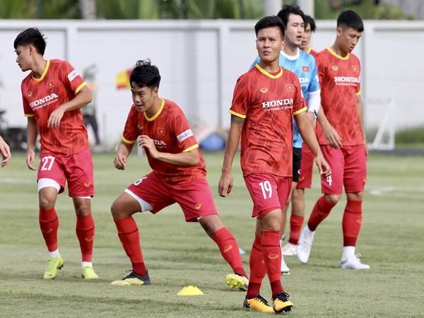 Bóng đá Việt Nam 31/10: Quang Hải vắng mặt ở AFF Cup