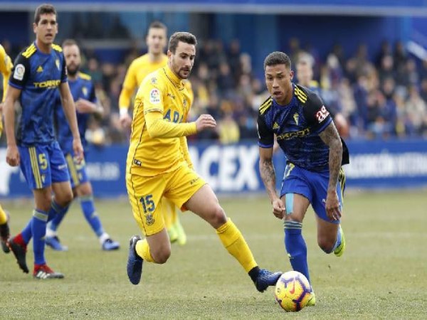 Kèo châu Á Villarreal II vs Oviedo, 1h ngày 3/11