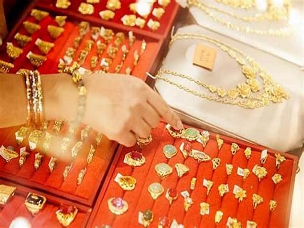 Nằm mơ thấy bán nhẫn vàng mang điềm báo gì