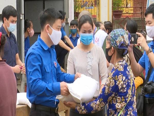 Chiêm bao thấy người ta cho gạo trắng