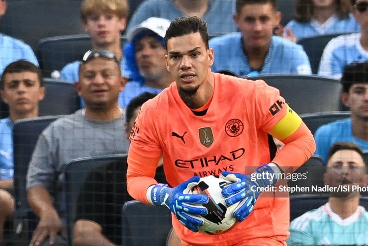 Tin chuyển nhượng 10/08: Pep Guardiola tiết lộ Ederson không rời Man City