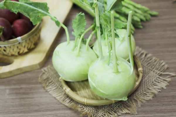 Chiêm bao thấy người khác cho mình củ su hào