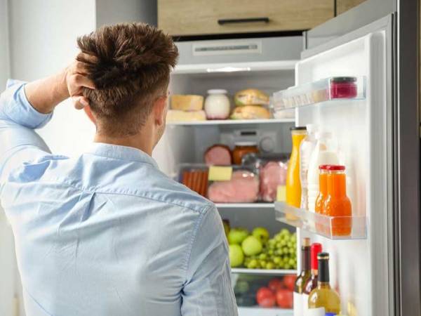 Mơ thấy mở tủ lạnh nhiều thức ăn bên trong