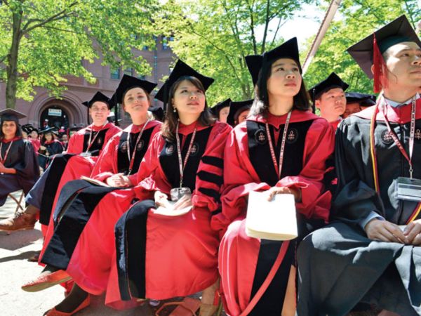Ngủ mơ thấy bạn đại học ẩn ý điều gì tốt hay xấu?