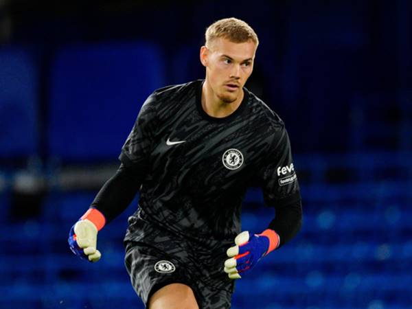 Thủ môn hiện tại của Chelsea là ai?