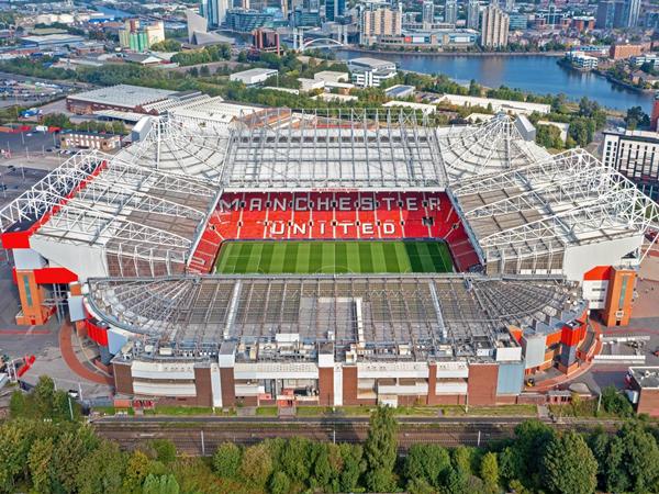 Lịch sử phát triển sân vận động Old Trafford