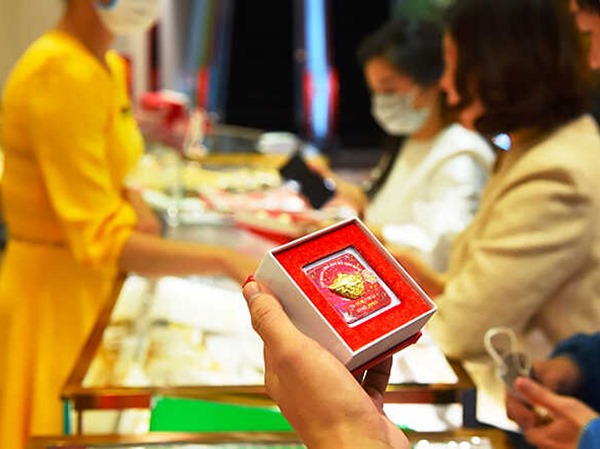 Nằm mơ thấy đi mua vàng hên hay xui, điềm gì số mấy?