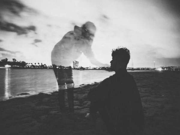 Mơ thấy người thân chết và mình khóc rất nhiều