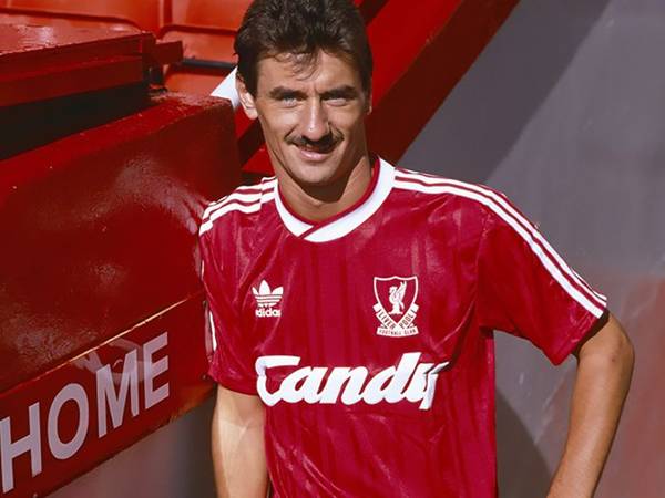 Tiền đạo Liverpool